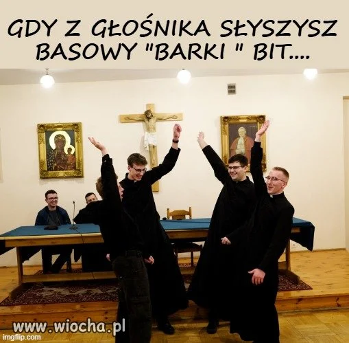 Zwyczajni chłopcy wolą tańczyć z dziewczynami.