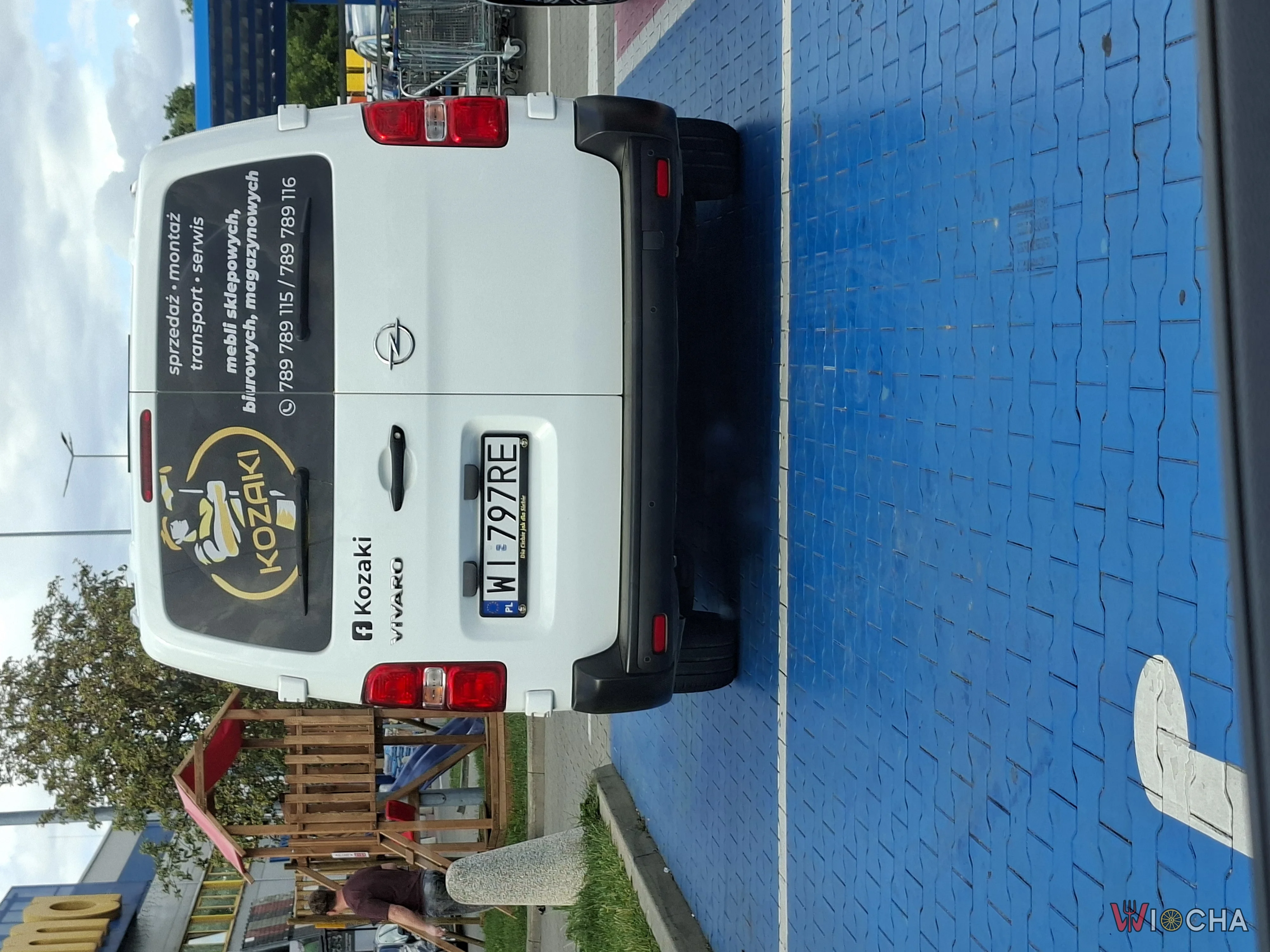 Kozazki na miejscu dla inwalidów. Bez plakietki.