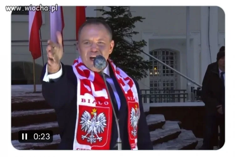 Karol Nawrocki na Jasnej Górze: - Pod tą piękną biało-czerwoną flagą jest miejsce dla nas wszystkich, dla kibiców Wisły, Cracovii, Arki, Lechii, Lecha, Jagielloni, jest miejsce dla wszystkich