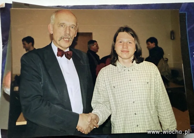 Jaki przystojny kawaler na zdjęciu