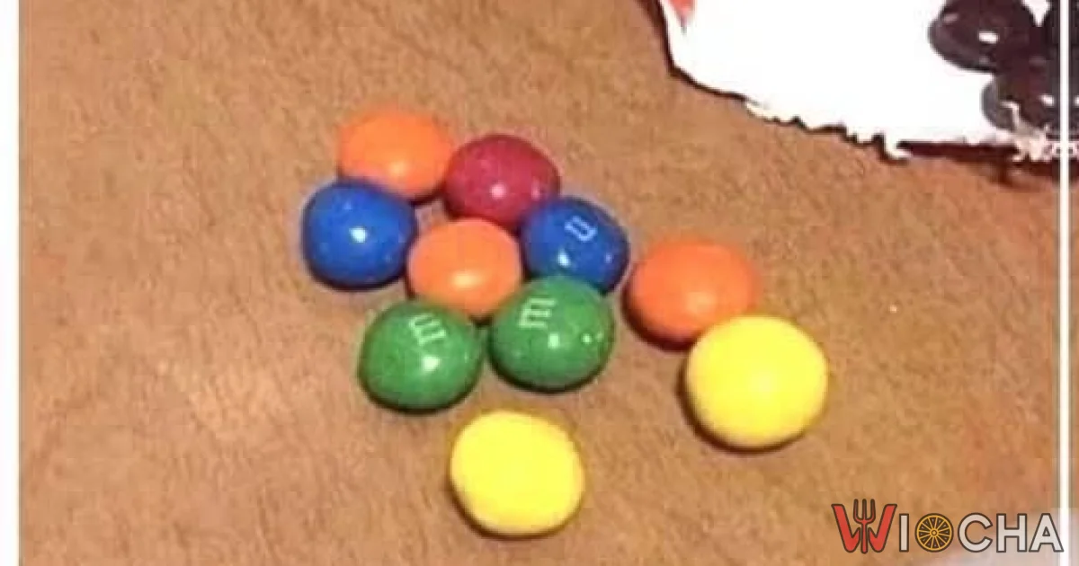 Czemu ciemne są oddzielone?
