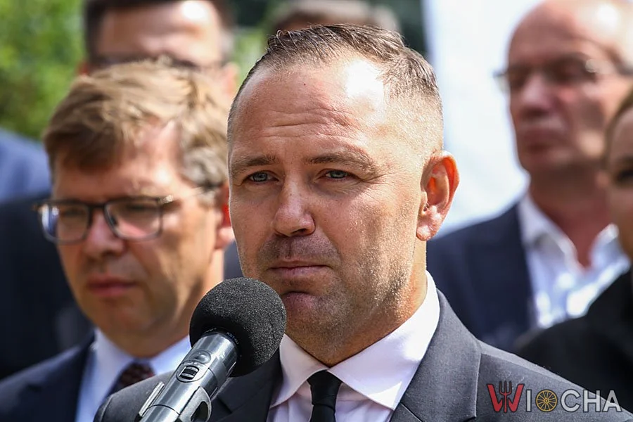 41 wet, Jerzy Zięba w kancelarii i Eldo przed Pałacem. Tak wyglądał pierwszy rok prezydentury Karola Nawrockiego
