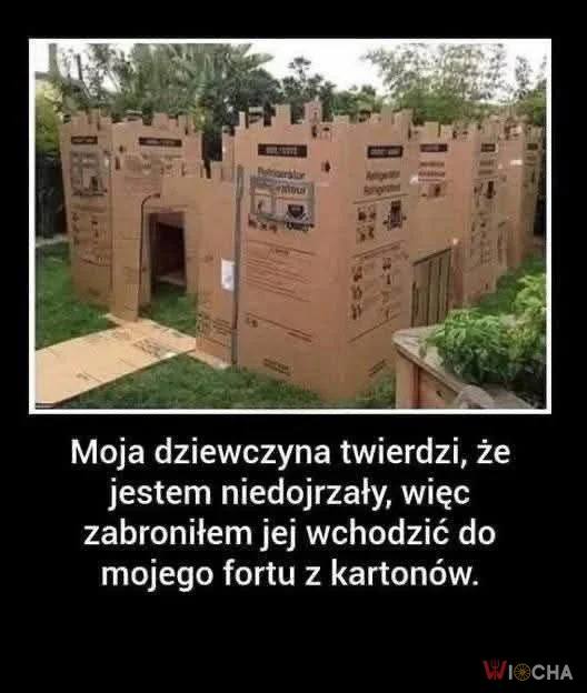 Fort z kartonów - zakaz wejścia