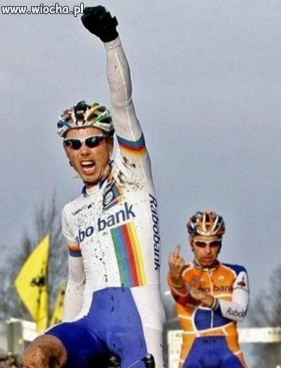 Szczere gratulacje rywala.