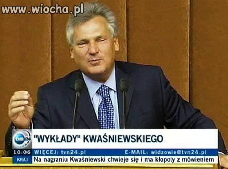 Zmęczenie wyraźnie rysuje się na jego twarzy