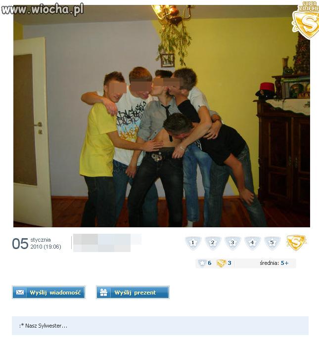 Zabawy młodych chłopców