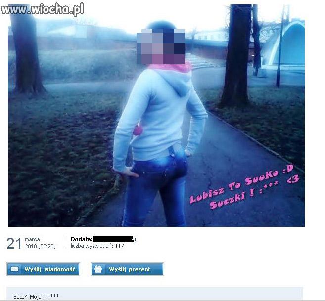 Gimnazjalistki dzisiejszych czasów.