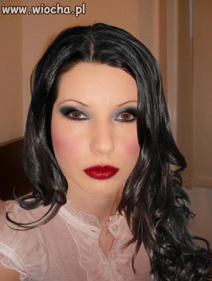 Przesadziła z photoshop'em
