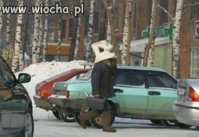 Nowe nakrycie głowy.