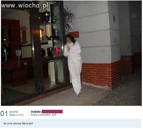 Miłośniczka urn