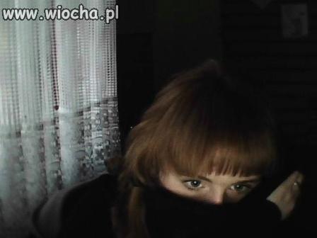 Bo nie wiadomo co czai się za firanką...