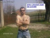 Wiejski bodyguard na swej posesji