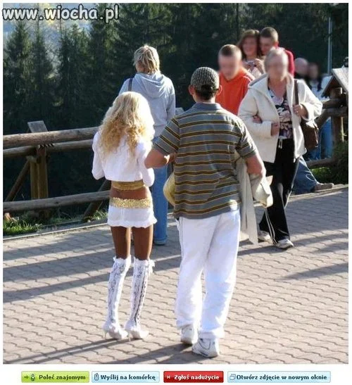 Plastik na wycieczce w górach