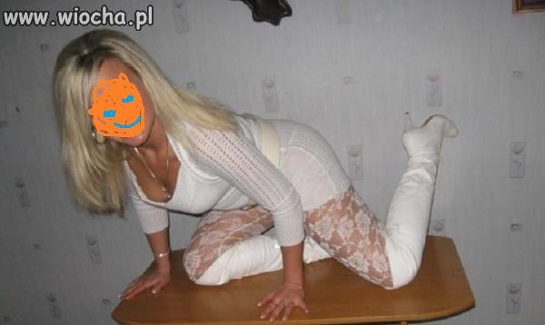 Biała dama, białe kozaczki 