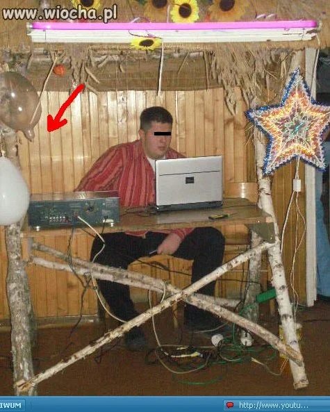 Samozwańczy Dj i konsoleta w stylu Betlejem