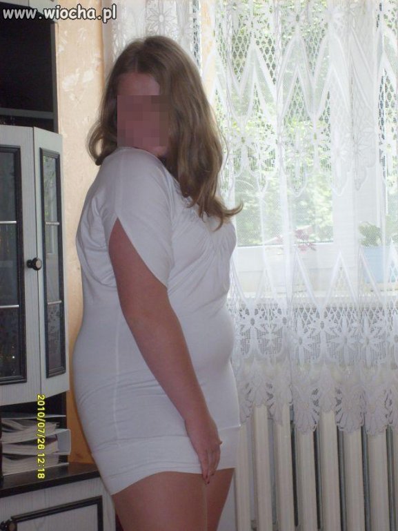Dziunia myśli że jest sexy...