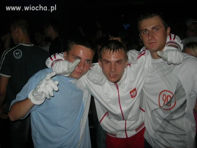 Uwaga! Motomysz w natarciu...