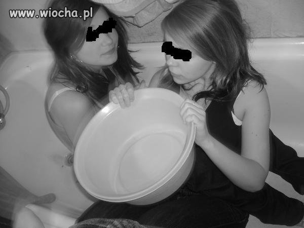 Bo foty na kiblach są już nie modne.