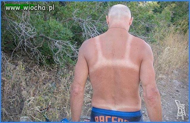 Facet pomylił stroje ?