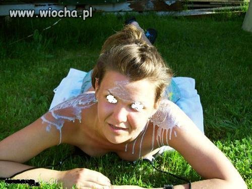 Czymkolwiek się nasmarowała