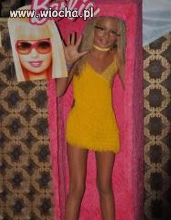 Podpis pod zdjęciem " Jestem Piękną Barbie" 