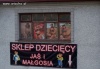 Tatusiowie lubią robić tam zakupy swoim dzieciom.