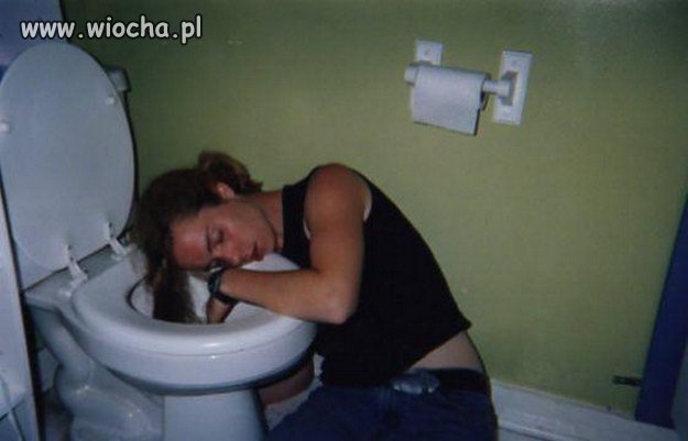Trochę przesadziła z alkoholem... 