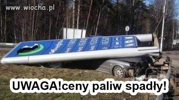 Ceny paliw spadły.