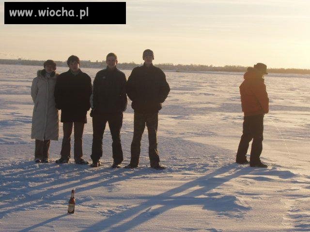Eee.. chłopaki i dziewczyno!! Poczekajcie no...
