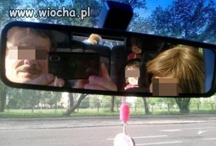 ''Stoimy na czerwonych światłach''