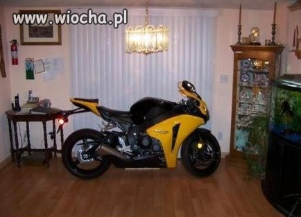 Mamo poznaj Hondzię...