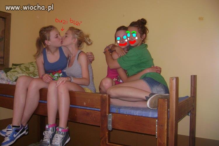 Dziewczęca ,,przyjaźń''