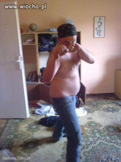 Bojowo.