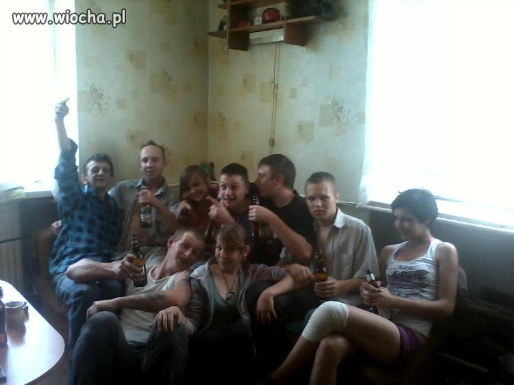 Wsiowy gang, 7 nastolatków i 2 starych dziadków