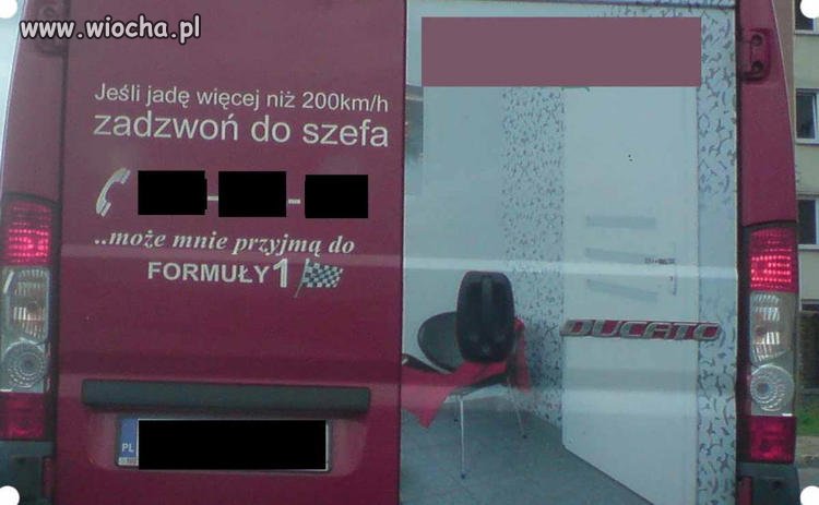 Poczucie humoru.