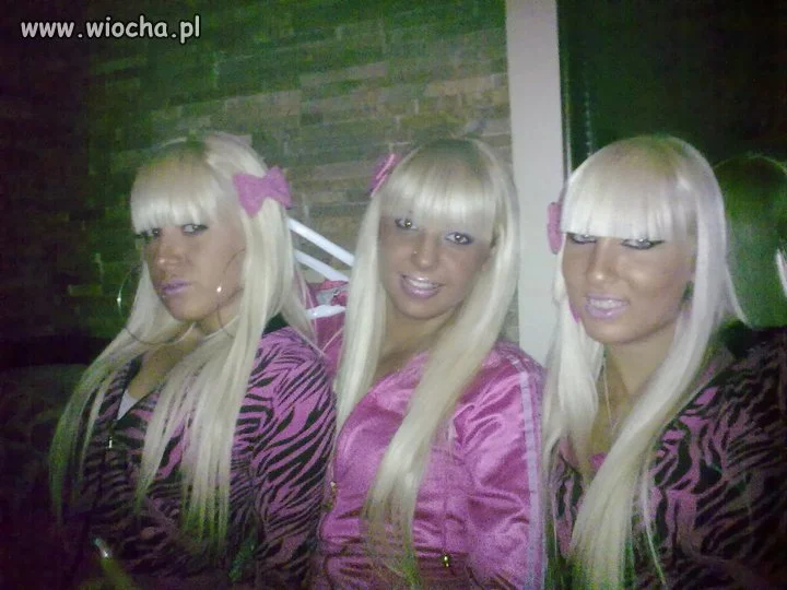 Plastic trio 