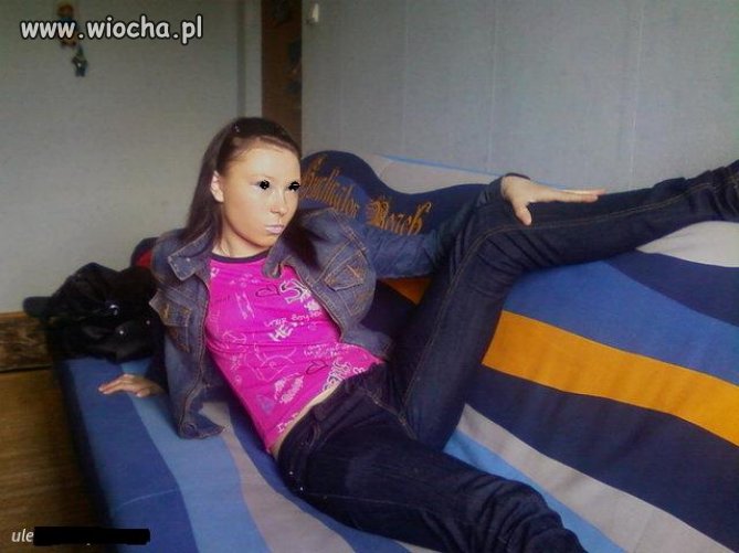 Dzióbek Jest,Tapeta Jest, Rozłożone nogi są i Opis: