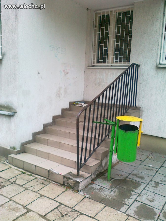 Całe szczęście, że są schody.