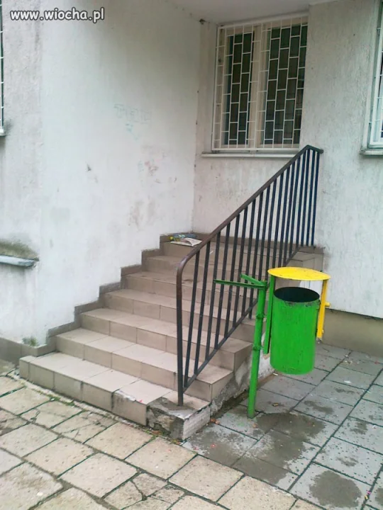 Całe szczęście, że są schody.