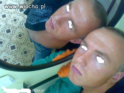 W "zbitym zwierciadle"