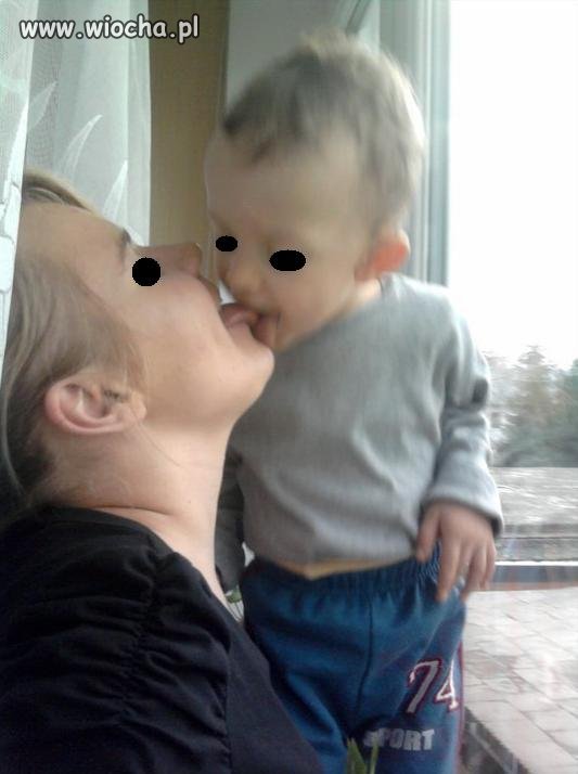 ...bo już nie ma gdzie wpychać jęzora 