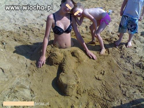 "Pozdrowienia z wakacji bawimy się świetnie!"