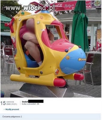 Ma nawet swój własny helikopter.