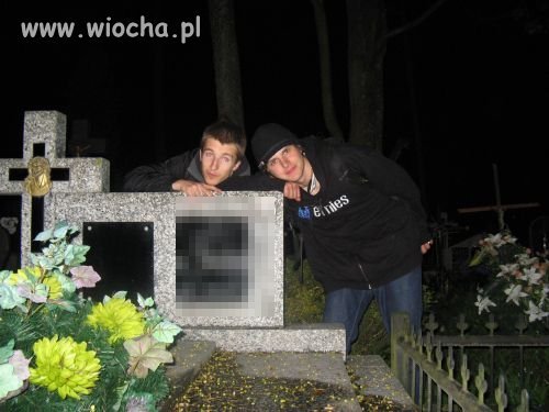 Nie ma to jak foty na cmentarzu