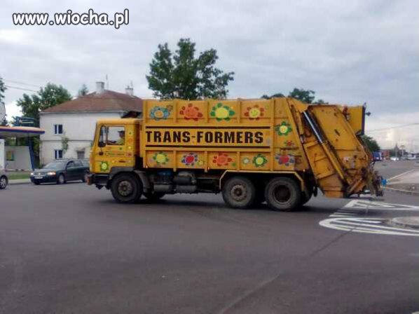 Autobot śmieciarka!