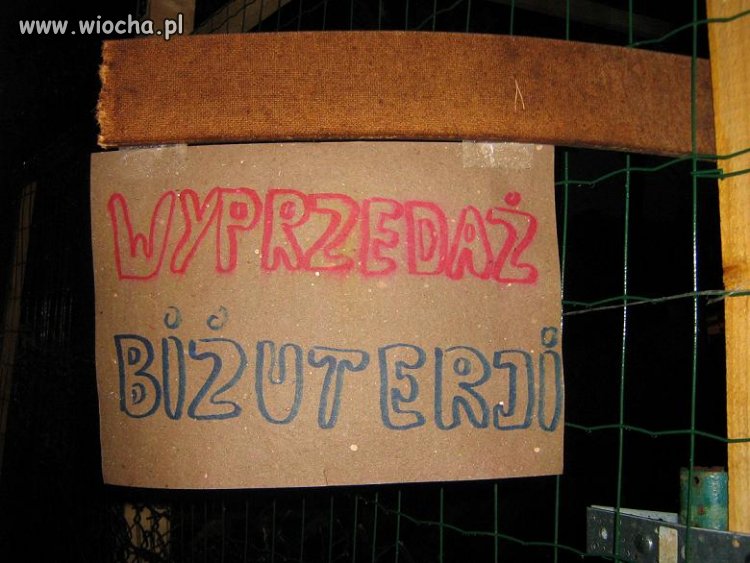 Wyprzedaż biżuterji