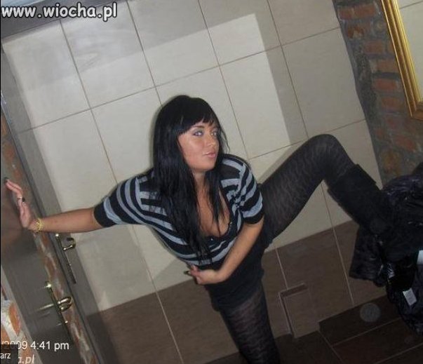 Gimnastyka w publicznej toalecie?