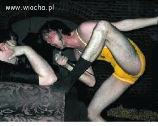 Widać, że się koleś stara