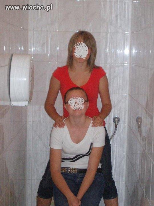 Tym razem para w toalecie
