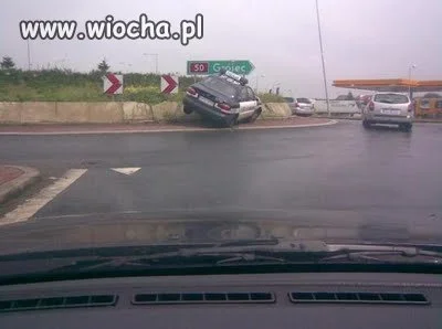 Z kolei policja opracowuje nowe sposoby parkowania.